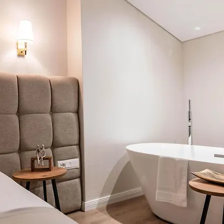Mae Select Hotel 4*