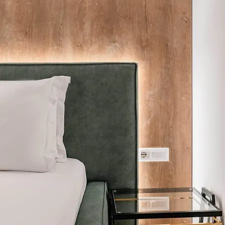 Mae Select 4* ساراندا