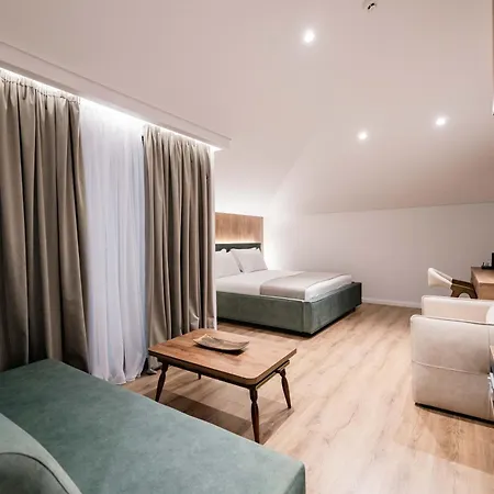 Mae Select Hotel Sarandë