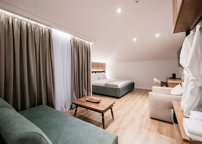 Mae Select Hotel Sarandë