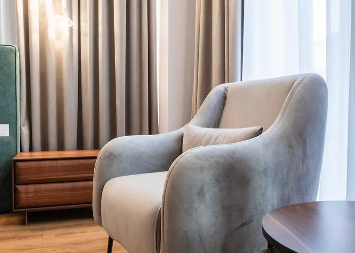 Отель Mae Select