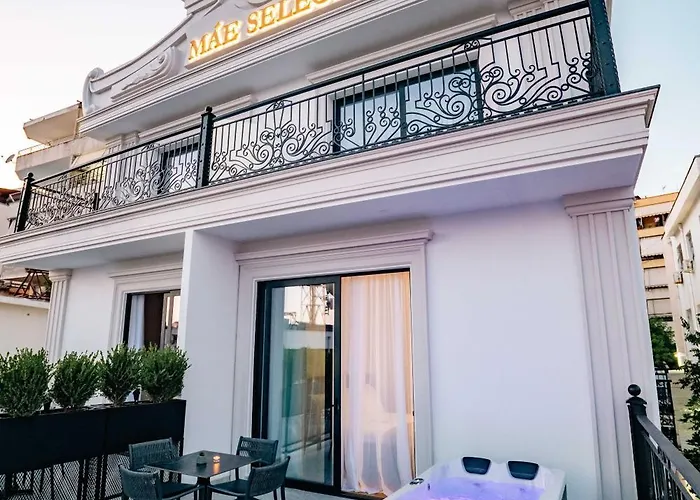 Mae Select 4* Sarandë
