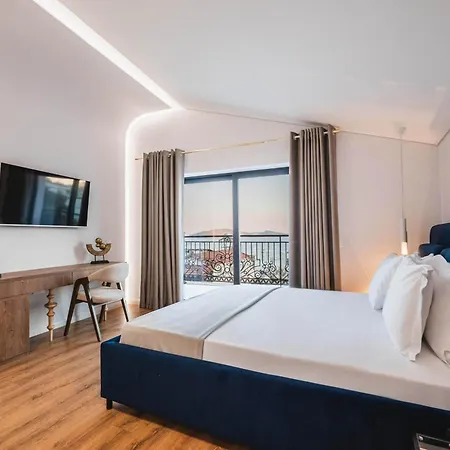 Hotel Mae Select