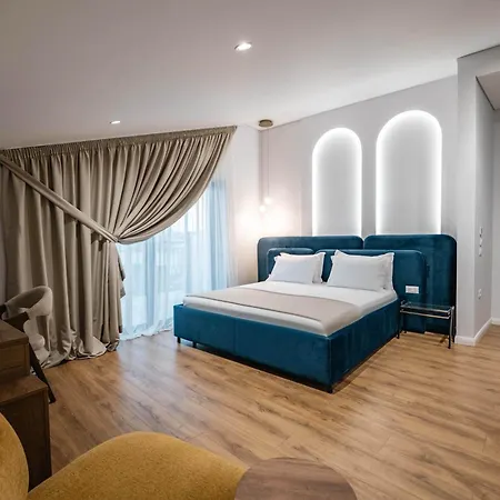 Hotel Mae Select